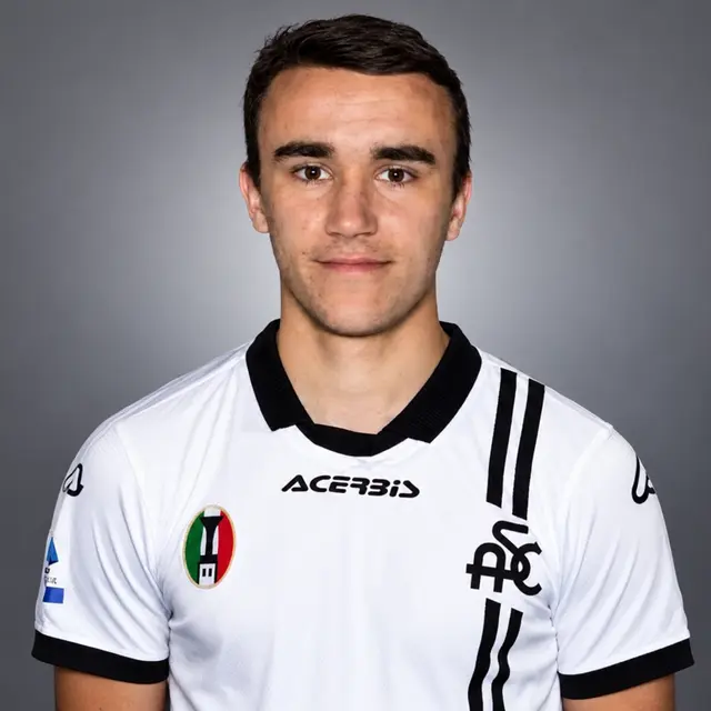 Dávid Strelec, slovenský futbalový reprezentant a bývalý žiak ŠportŠkoly
