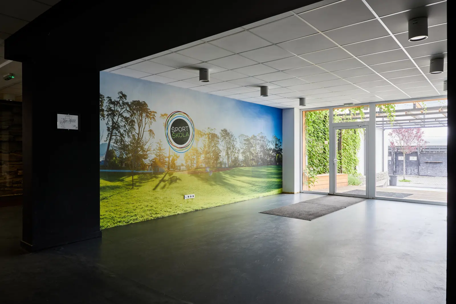 Fotogaléria ŠPORTŠKOLY - priestory školy - vstup
